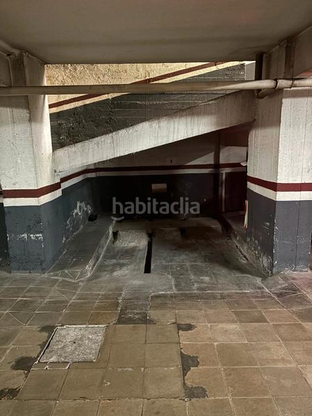 Foto b1c51daa-5a8a-4327-86fa-4dea7cfb9287. Parking coche en via augusta 143 plaza de parking coche pequeño en galvany en Barcelona