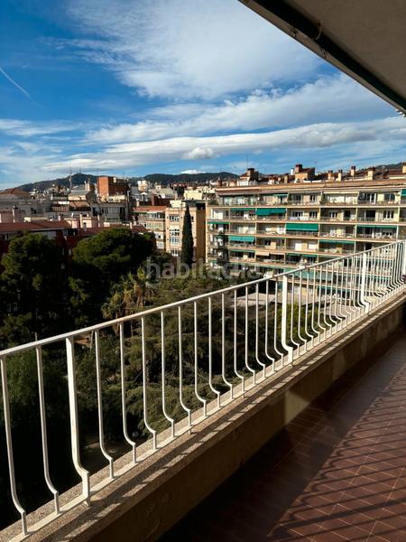 Foto dd5e4a71-12f9-4cd9-a5b9-8aa236a6c849. Alquiler piso ático luminoso de 3 habitaciones en galvany en Barcelona