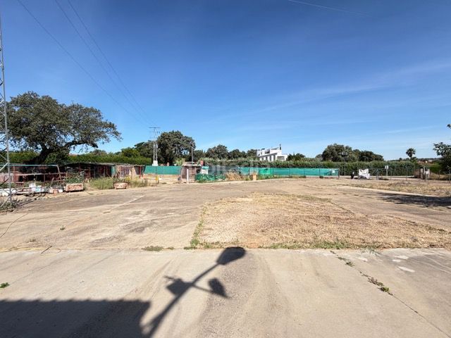 Foto 0173d7cd-8687-4116-b1e4-e16808227023. Nau industrial a Dehesilla de Calamón - Campomanes Badajoz