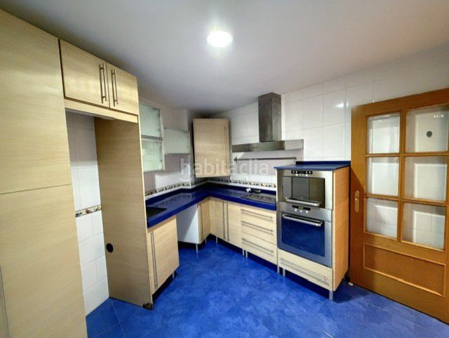 Foto c281f7ba-cd7b-4dbd-9d3f-1e4e17d8aa71. Casa adossada amb aparcament a Carretera de Sevilla - Los Montitos Badajoz