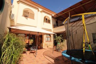 Casa  N/a. Casa en venta en valdelacalzada, 4 dormitorios.