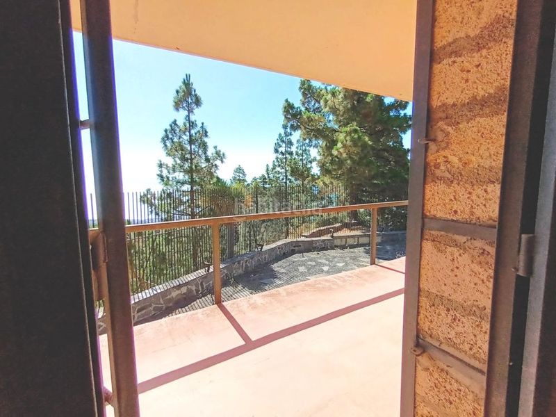 Foto 13316299-85b0-4578-84a6-3d6fb9ed122a. Xalet amb aparcament a Arafo