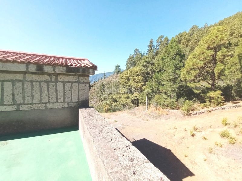 Foto 19de5cf1-02da-4463-8043-eb56f6d79e4e. Xalet amb aparcament a Arafo