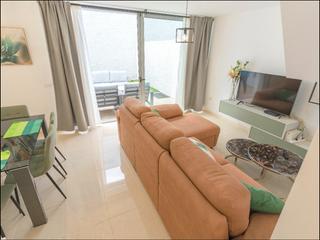 Casa adossada  Calle las cuadras. Se vende casa adosada en zona residencial, güímar