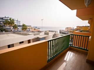 Apartament  Calle garoé. Se vende apartamento en las caletillas (candelaria)