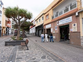 Traspàs Local Comercial  Avenida condes santa maria de abona. Se traspasa herbolario en candelaria