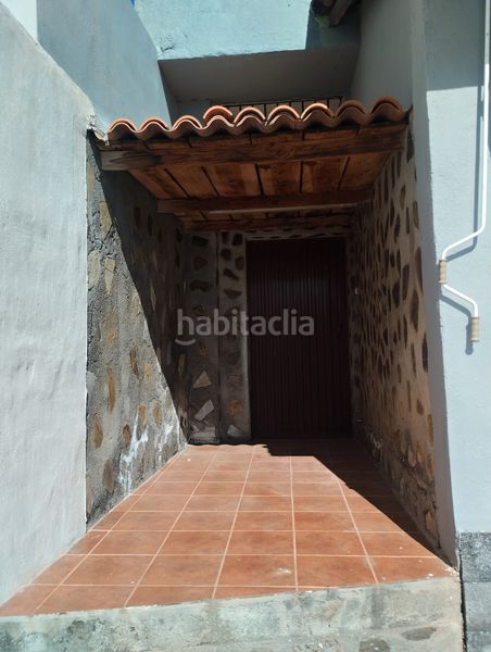 Foto 436bc994-d5a2-4c81-a5d3-2b990ad41fe6. Casa adossada amb aparcament a Centro Güímar