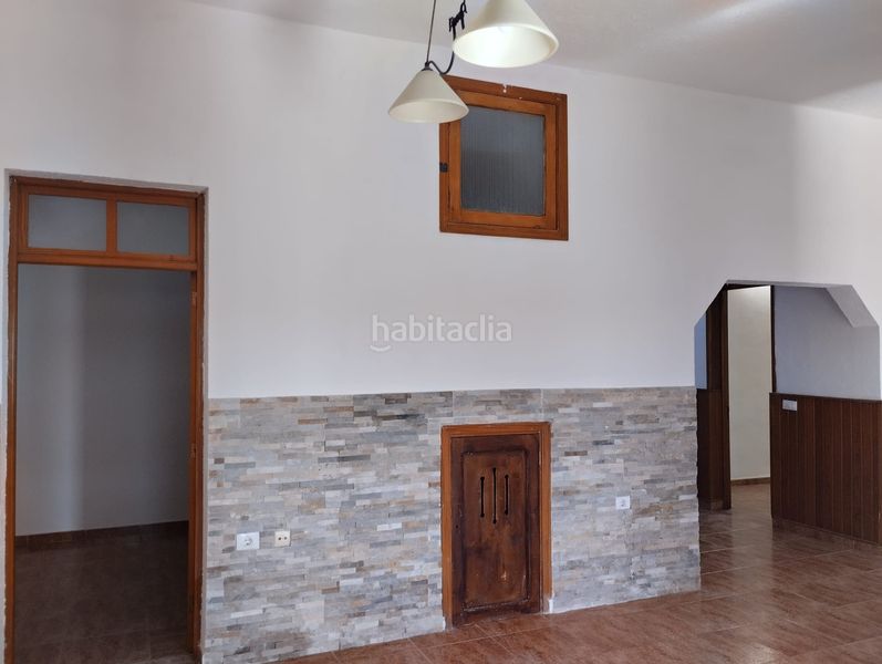 Foto ebf6a947-0751-4430-8af9-a07a9e1000e2. Casa adossada amb aparcament a Centro Güímar