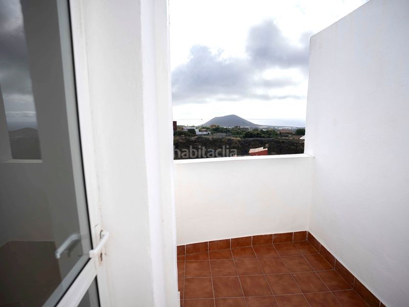 Foto c68c70cc-d474-4426-b05c-8d2d8f1cc054. Apartament amb aparcament a Centro Güímar