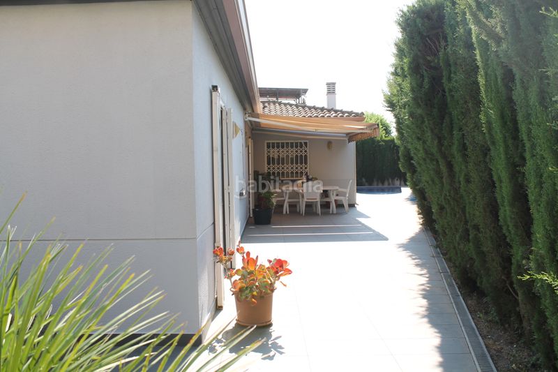 Foto 1c32a9b6-5ebf-4a4e-834e-347d34506a5e. Casa amb calefacció aparcament piscina a Martorell