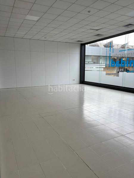 Foto ebed6f3e-1625-40ba-a12b-01c457db8e58. Alquiler local comercial en avenida de madrid 197 oficinas avda. madrid en Vigo