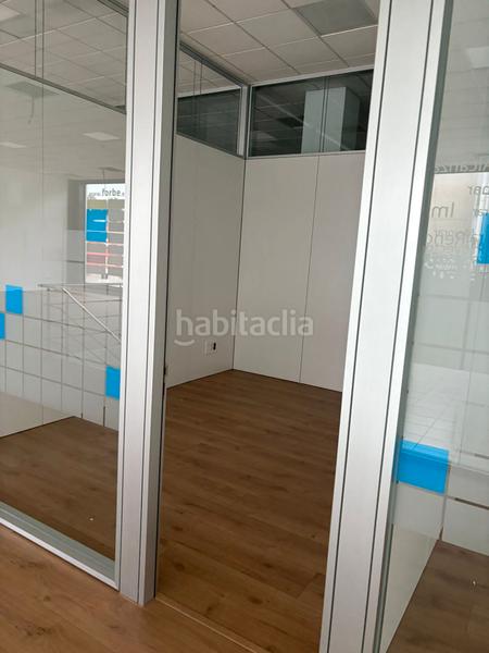 Foto 032bedd0-6651-4f60-b3ff-ff1ec26439bb. Location local commercial dans avenida de madrid 197 dans Vigo