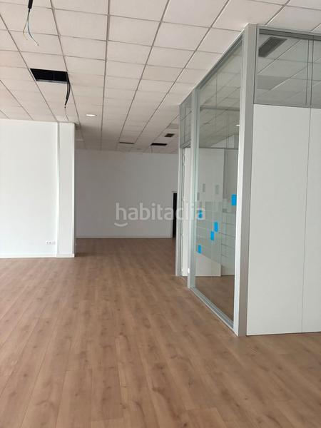 Foto 477a9313-d36b-41c3-92ec-e84bb525dba0. Location local commercial dans avenida de madrid 197 dans Vigo