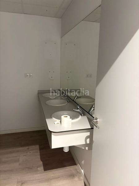 Foto dcf7fd7e-6008-43fb-a832-63345a17dc47. Rent business premise in avenida de madrid 197 in Vigo