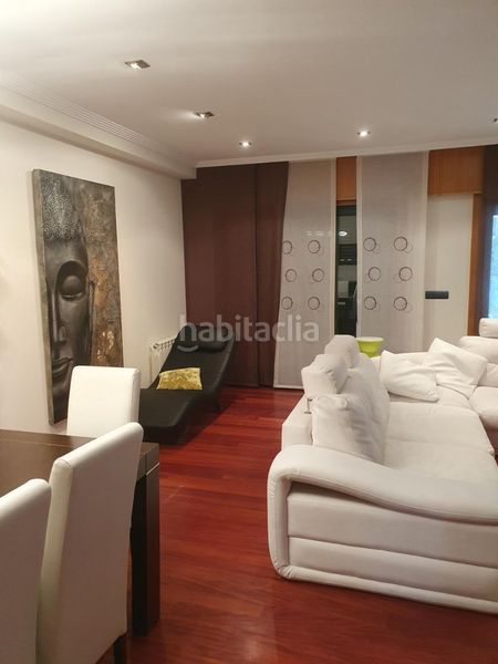 Foto 31738fe1-2908-480a-9f63-e50814cc04c8. Casa adossada amb calefacció aparcament piscina a Vigo