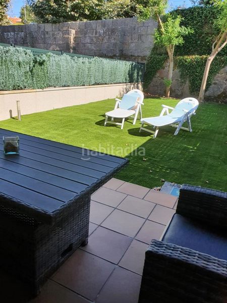 Foto 448d08bb-2d44-4787-bd8f-16f952241e80. Casa adossada amb calefacció aparcament piscina a Vigo