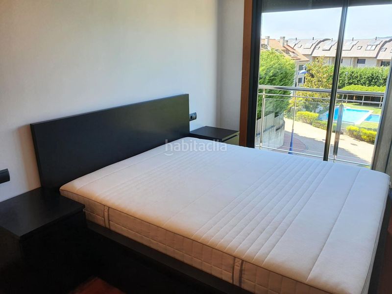 Foto 453db724-babe-4131-90d0-9597c815abe2. Casa adossada amb calefacció aparcament piscina a Vigo