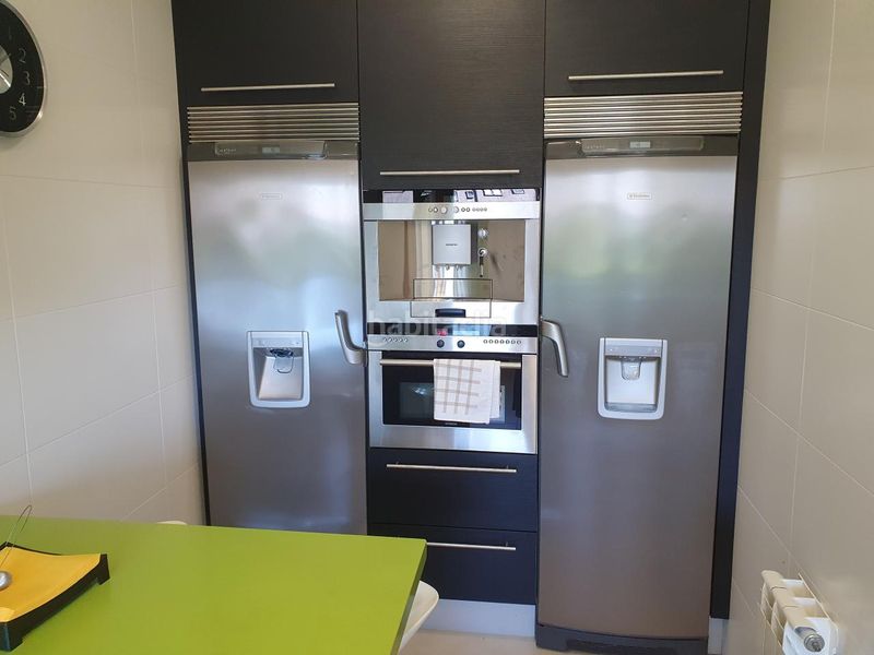 Foto aa2d1d49-b849-4cd7-8579-9c9f8ad8032a. Casa adossada amb calefacció aparcament piscina a Vigo