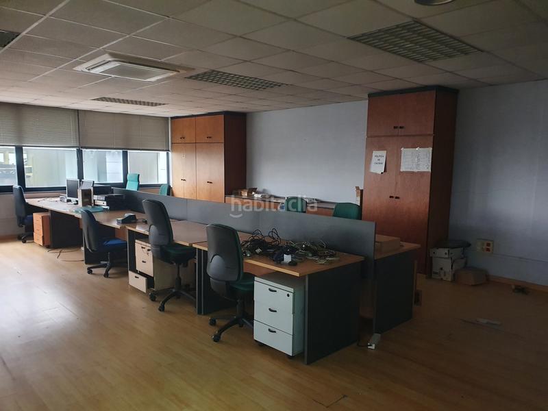 Foto 44718516-de60-41f4-9f30-3e24d6495278. Location bureau dans avenida de madrid 215 dans Lavadores Vigo