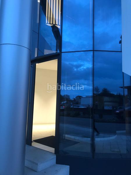 Foto b92210f9-e2f0-4171-9a10-3fa270d39ccc. Location bureau dans avenida de madrid 215 dans Lavadores Vigo