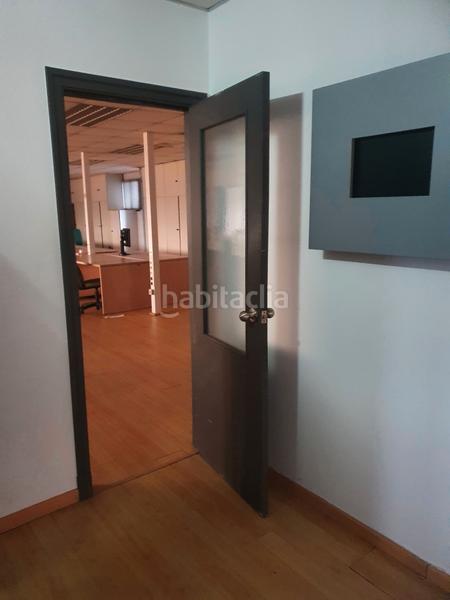 Foto 65b0c84e-9578-4d90-9007-95654dc1bc3a. Miete büro in avenida de madrid 215 in Lavadores Vigo