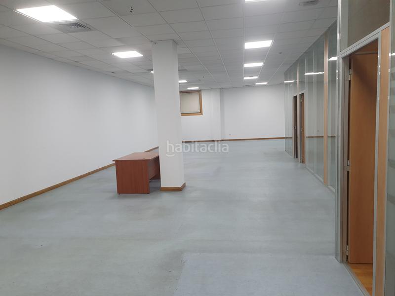 Foto 22b69317-49cc-471d-ad05-4d475709ef2f. Miete büro in avenida de madrid 197 in Lavadores Vigo