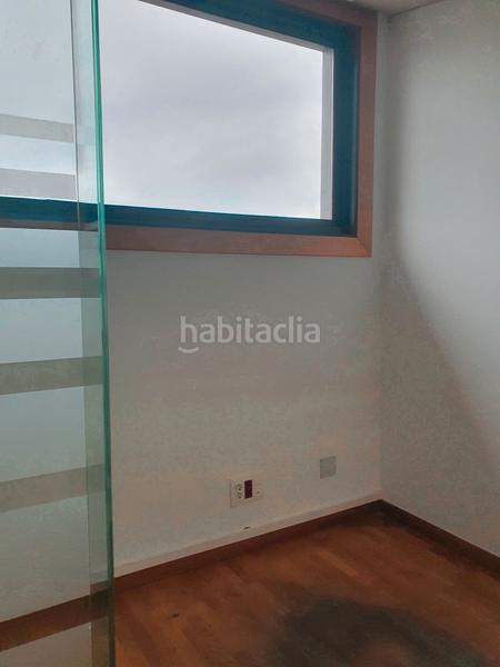 Foto 4895e7bd-16ab-4761-ba86-fcde58ece41b. Miete büro in avenida de madrid 197 in Lavadores Vigo