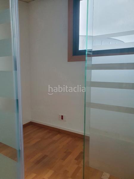 Foto 9177a17e-e643-4ec8-97da-303cf7177d67. Lloguer oficina a avenida de madrid 197 a Lavadores Vigo