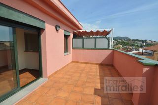 Alquiler Dúplex en Carrer àngel guimerà 13. Dúplex al centre de vilassar de dalt amb terrassa