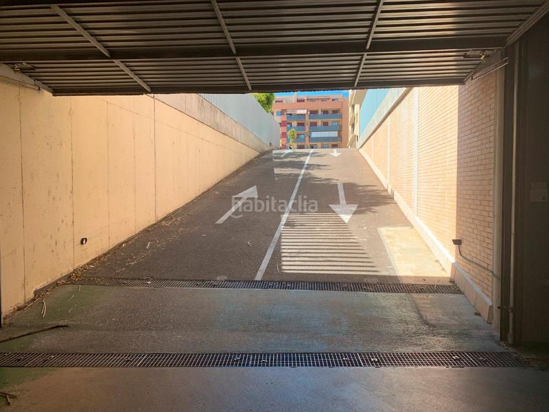 Foto d0a9eda7-d97b-4fa6-9f40-25a60968cc0e. Alquiler parking coche en calle del lago de barbarisa 2 magnifica plaza de garaje en Miralbueno!!!!! en Zaragoza