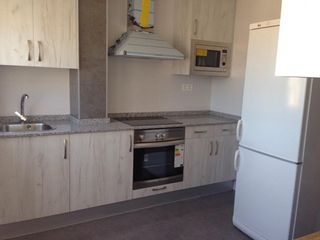 Piso en Avenida de san josé 124. Vivienda de tres dormitorios amueblada y reformada completamente