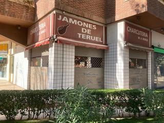 Local Comercial en Calle Madres de la Plaza de Mayo