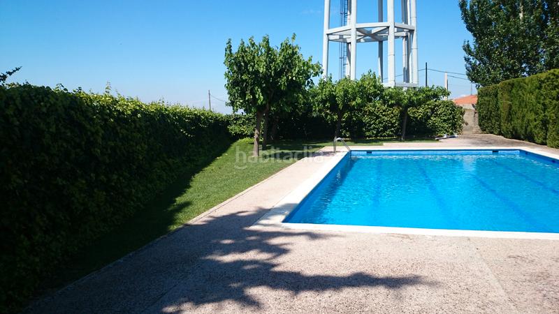 Foto b7753ecb-97ef-4734-bc00-1dd2fa3ae0f4. Xalet amb xemeneia calefacció aparcament piscina a Ainzón