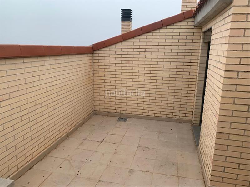 Foto 9823f81e-263d-4896-bbe4-b03e8a0811bb. Dúplex piso tipo duplex de dos dormitorios mas dos baños mas un aseo en Muela (La)