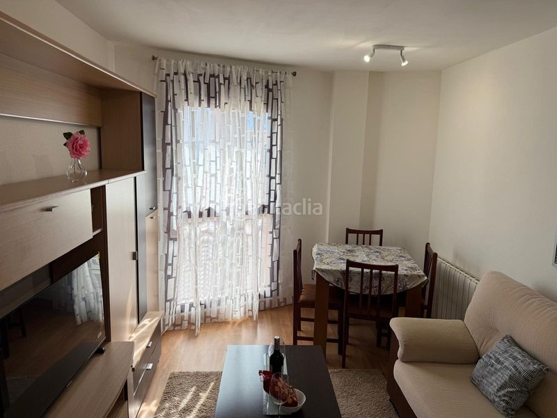 Foto ac02e4ac-b392-49af-bf10-9c5713d8525d. Lloguer pis amb calefacció aparcament a Muela (La)