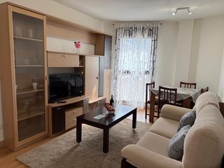 Rent Flat  Calle nevería. Piso en planta baja con dos dormitorios amueblado con garaje