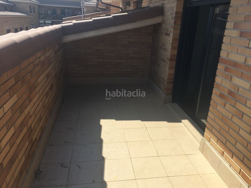 Foto 7d343a4d-7849-4ce3-b775-ca96fcde321f. Casa adosada en Muela (La)