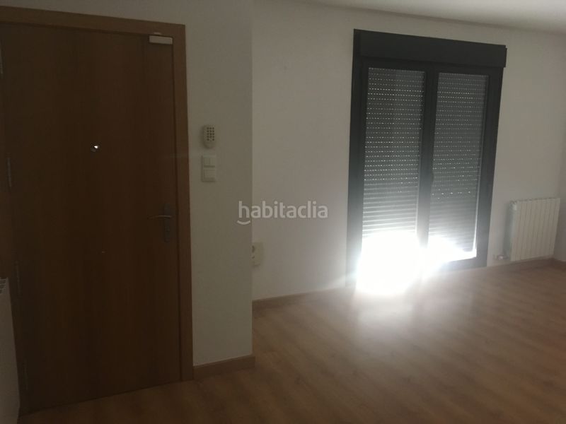 Foto dcf85e78-caa0-4b0a-8fae-0d00ecf9c8d0. Casa adosada en Muela (La)