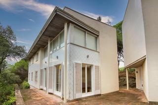 Xalet  Avenida de l' església. Chalet con 3 plantas, parcela grande y 5 habitaciones