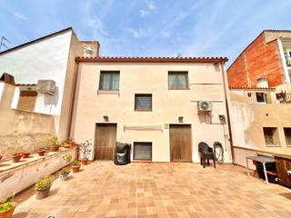 Maison jumelée  Calle d'adrià álvarez. Casa adosada con 4 habitaciones, a pasos de la playa y del centr