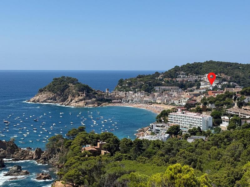 Foto 26c4a7a0-c604-44fa-9fb1-797bffa772b3. Ático elegante ático dúplex con terraza panorámica en el corazón en Tossa de Mar