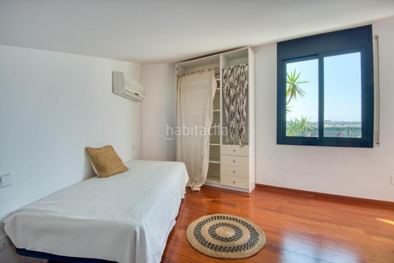 Foto 180baa2b-e14d-4dd4-b158-4e5691aa5259. Ático luminoso ático dúplex con gran terraza solárium, piscina y vistas despejadas. en Sant Feliu de Guíxols