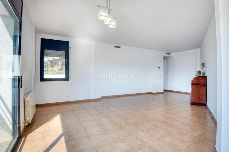 Foto 7f5f4708-c3a3-41a3-8419-45889e9fbeff. Ático luminoso ático dúplex con gran terraza solárium, piscina y vistas despejadas. en Sant Feliu de Guíxols