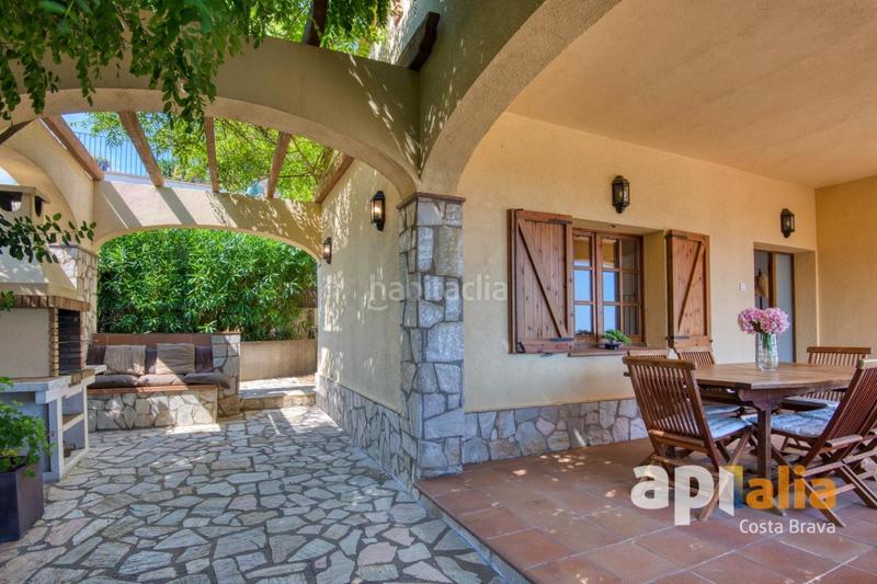 Foto 117a29aa-fb07-4126-9407-d4fcea1254b5. Chalet  con vistas panorámicas, terrazas soleadas, garaje y excelente ubicación en la costa brava. en Calonge
