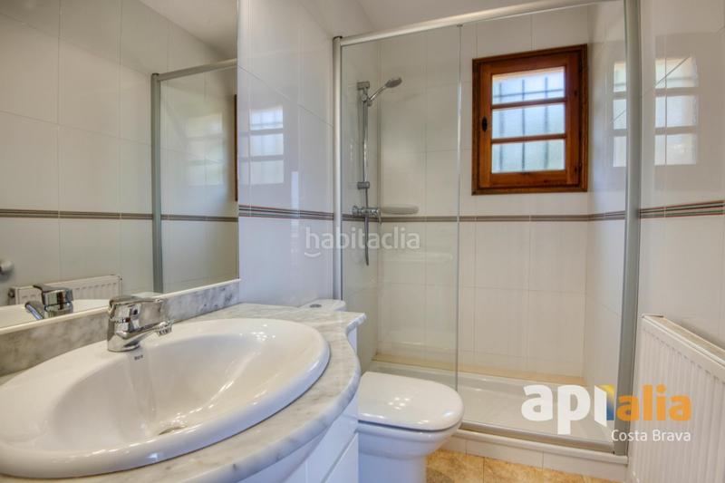 Foto 266742bf-fcd0-4e40-a86b-db5846172242. Chalet  con vistas panorámicas, terrazas soleadas, garaje y excelente ubicación en la costa brava. en Calonge