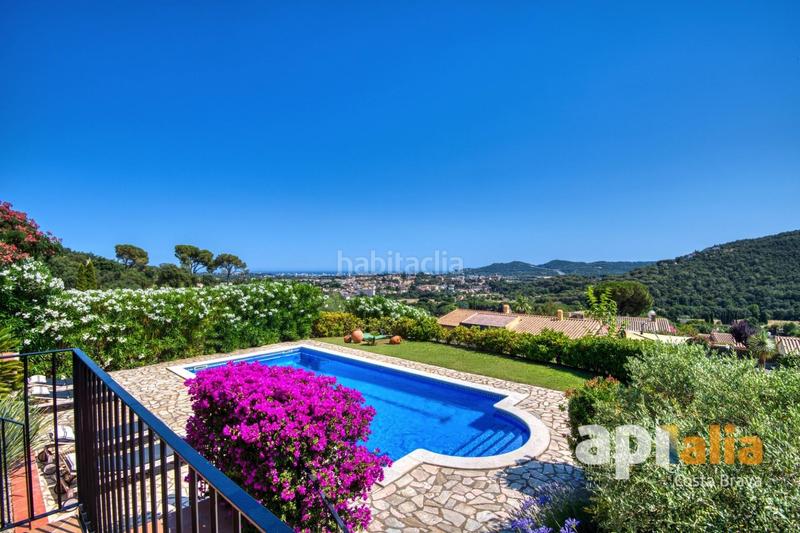 Foto affee64c-af71-4ab2-8c09-f3cd2b065657. Chalet  con vistas panorámicas, terrazas soleadas, garaje y excelente ubicación en la costa brava. en Calonge