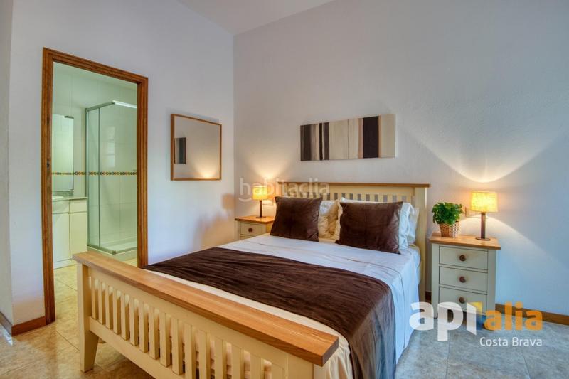Foto b82da7fb-89ef-46af-9d95-17a0c86ebf2c. Chalet  con vistas panorámicas, terrazas soleadas, garaje y excelente ubicación en la costa brava. en Calonge