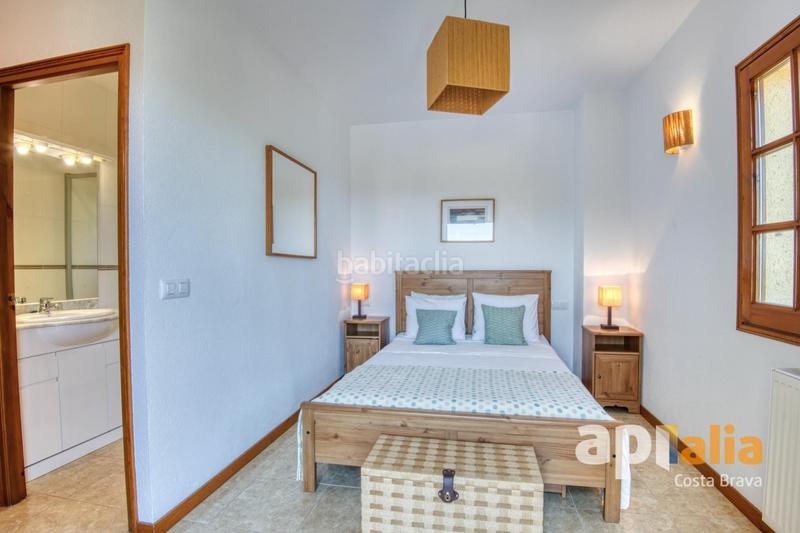 Foto c97be644-d05c-4177-98a8-b8a941223ed4. Chalet  con vistas panorámicas, terrazas soleadas, garaje y excelente ubicación en la costa brava. en Calonge