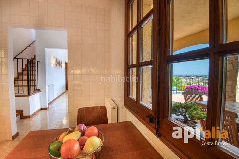 Foto e18441f8-8ba1-4f28-88b5-a7aeb2cbded8. Chalet  con vistas panorámicas, terrazas soleadas, garaje y excelente ubicación en la costa brava. en Calonge