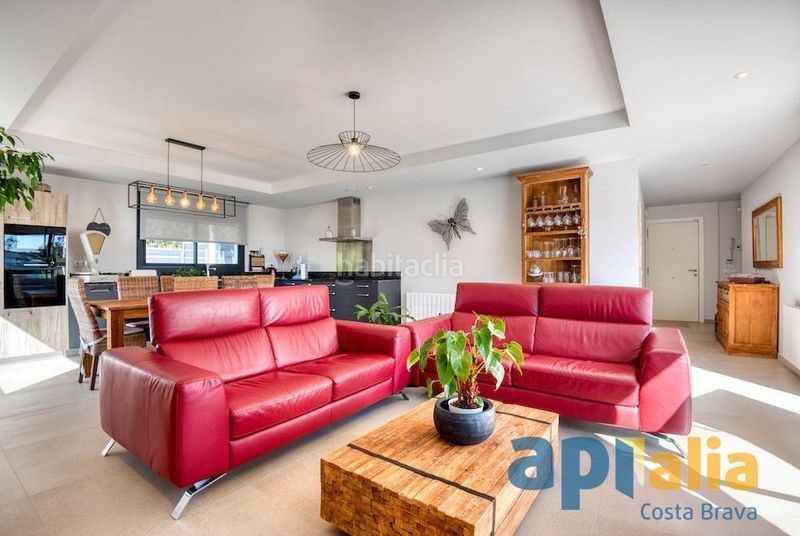 Foto 3ea45446-adb6-4deb-8210-0a0ca742cc65. Casa  de una planta con piscina en Urbanitzacions Platja d´Aro